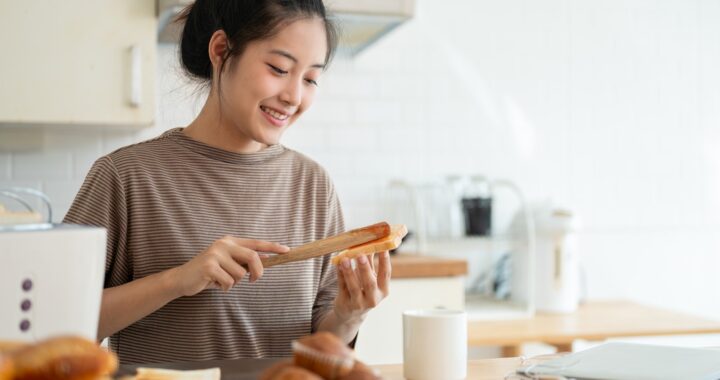 What happens when you eat sourdough bread for breakfast (and the best ways to do it)
